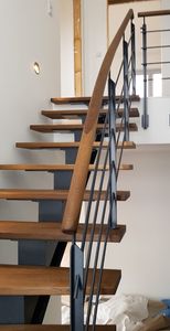 Stahl-Mittelholmtreppe